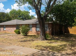 4607 Menzer Rd, Fort Worth, TX 76103