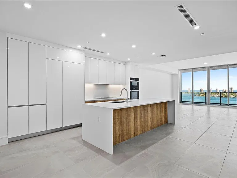 220 Lake Shore Dr #1706 — Photo 3