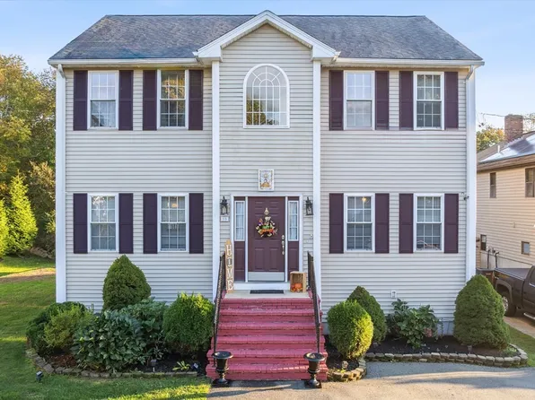 15 E Wordell St, Dartmouth, MA 02748
