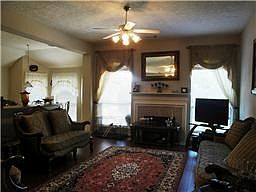 3rd image of 5126 Summer Oak Dr