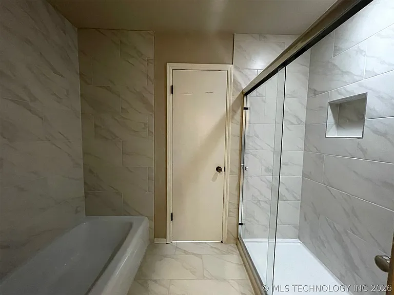 3925 E 60th Pl — Photo 27