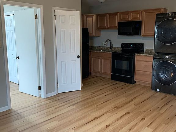 2nd image of 113 Broad St #4