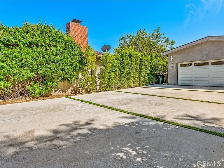 514 W Washington Blvd — Photo 41