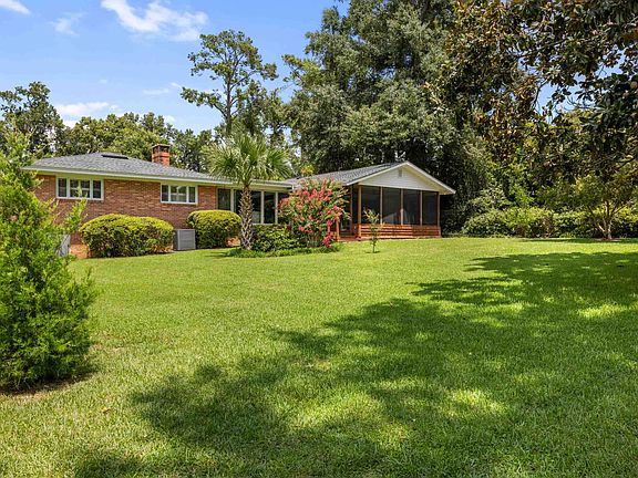 2nd image of 1125 Azalea Dr