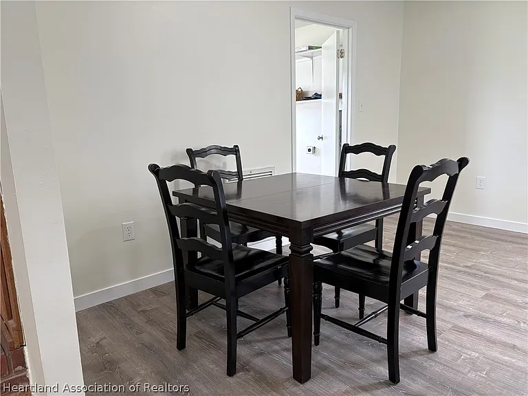 1008 Lagrande Blvd — Photo 8