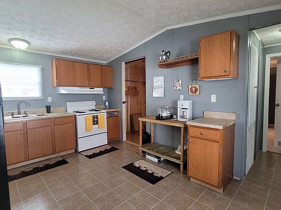 5th image of 8822 Bexhill Blvd #140