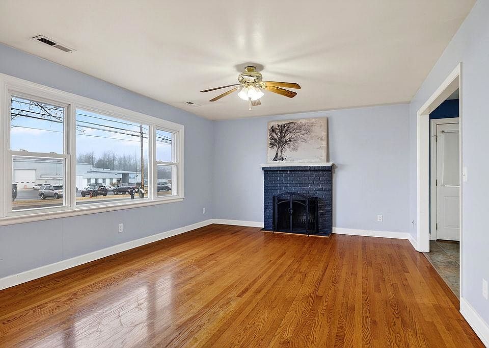 1st image of 138 Tinkling Spring Rd