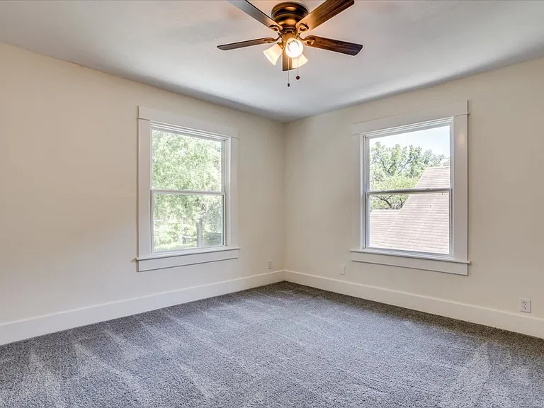 1227 N Lewellen Ave — Photo 21
