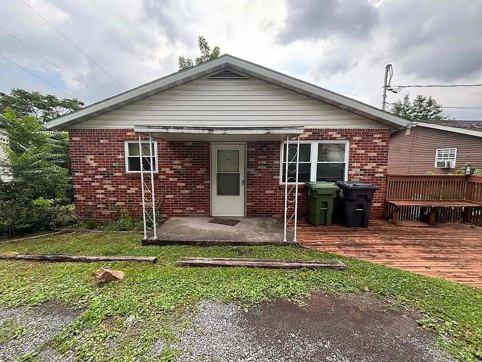 198 Eastland Ave