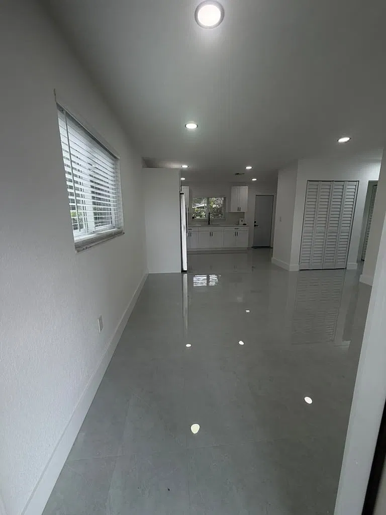 3 bed, 1300 sqft, $3,500 — Photo 3
