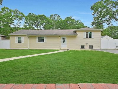 57 W End Avenue, Shirley, NY, 11967