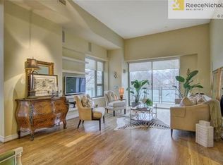 4950 Central St APT 103, Kansas City, MO 64112