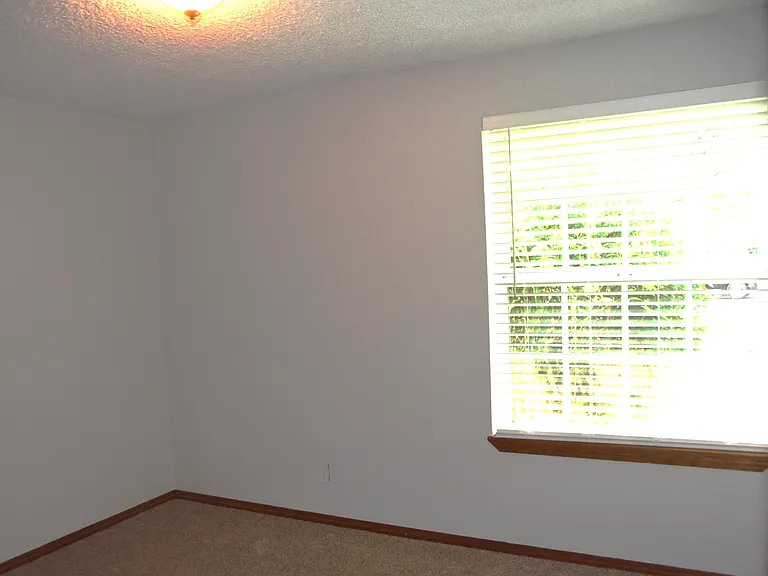8205 NE 139th Ct — Photo 11