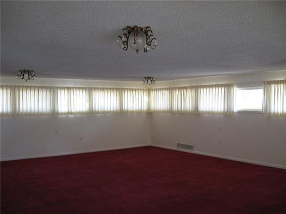 3rd image of 1701 Belmont Blvd