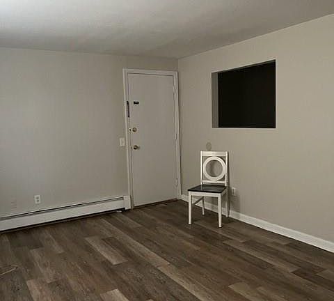 2nd image of 5 Garibaldi St APT 33