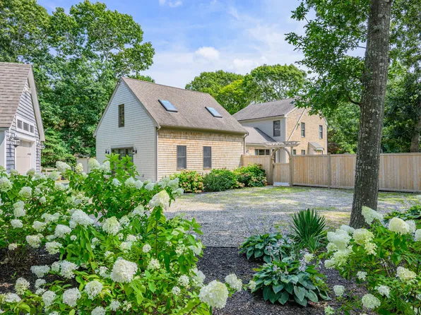 134 School Street, Cotuit, MA 02635