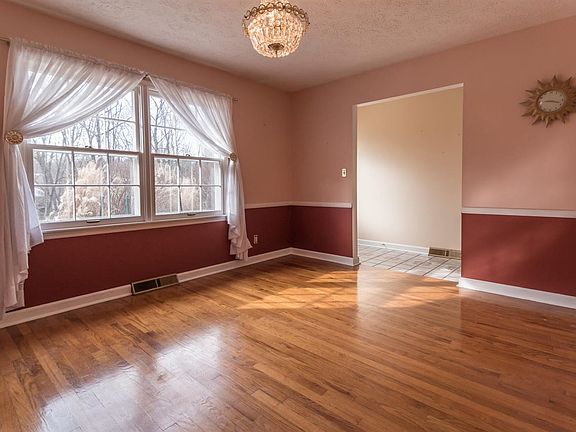 5th image of 4929 E Cedar Crest Dr