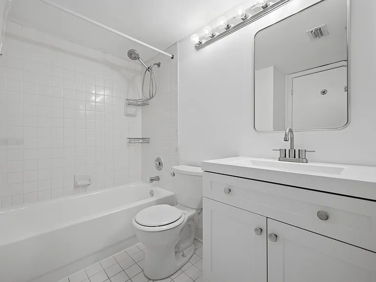13215 Glenmoor Dr — Photo 15