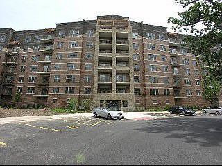 1st image of 125 Lakeview Dr Unit 401