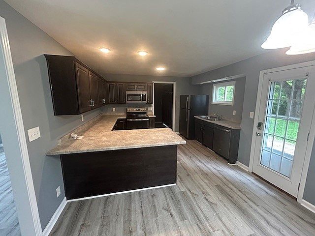 1st image of 2254 Blakemore Dr