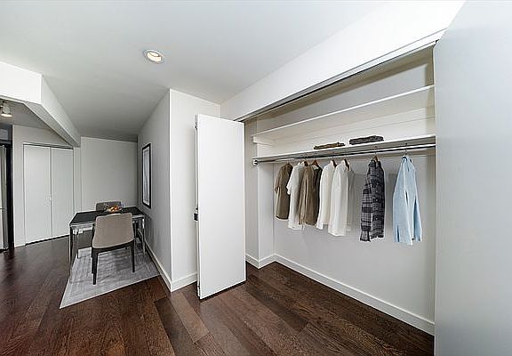 4th image of 116 John St #116066