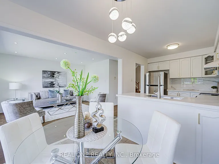 65 Westcliffe Cres — Photo 17