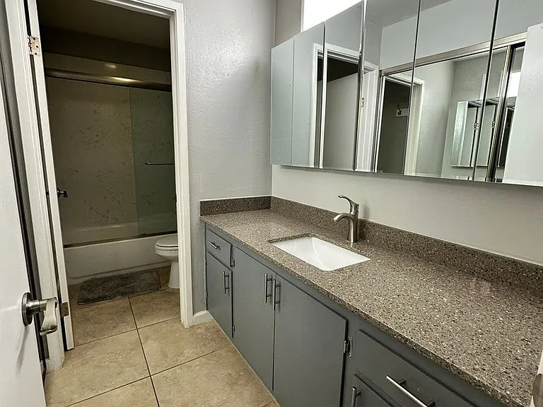 66 Fairmount Ave #219 — Photo 7
