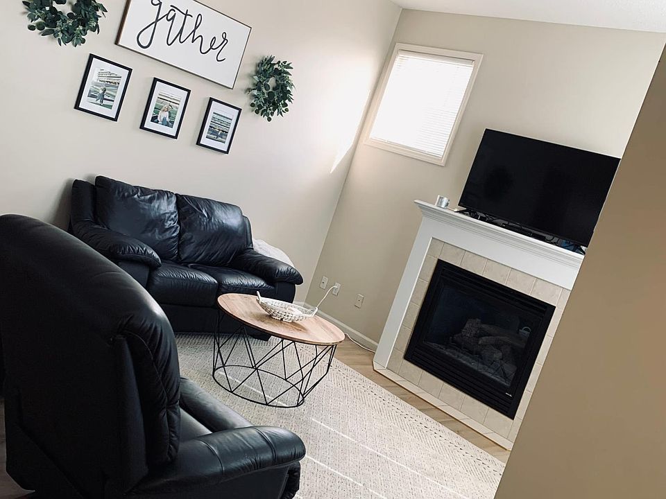 Main Level Living Room (all interior has fresh paint on walls, doors and trim)