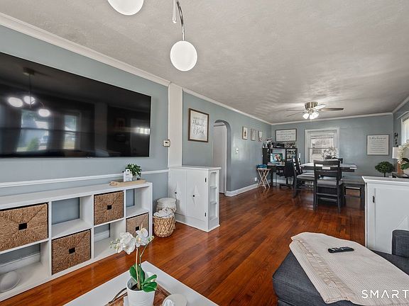 4th image of 72 Linnmore Drive