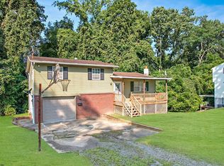 141 Grove St, Westover, WV 26501