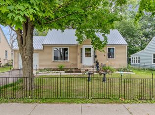 1207 Suydam St, Green Bay, WI 54301