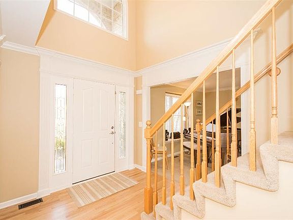 5th image of 9072 Emerson Dr