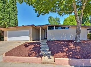 8805 Williamson Dr, Elk Grove, CA 95624