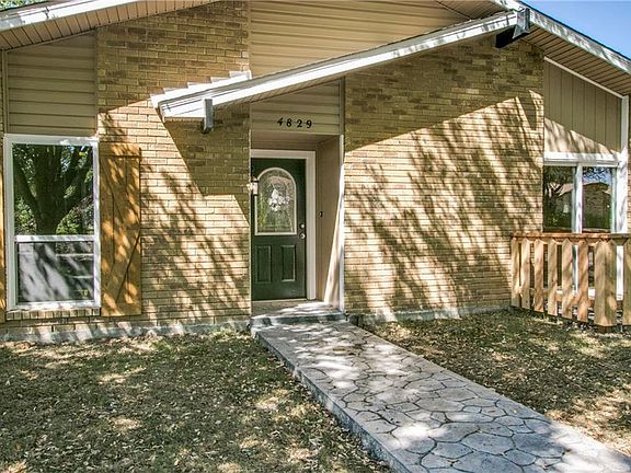 3rd image of 4829 Alta Oaks Ln