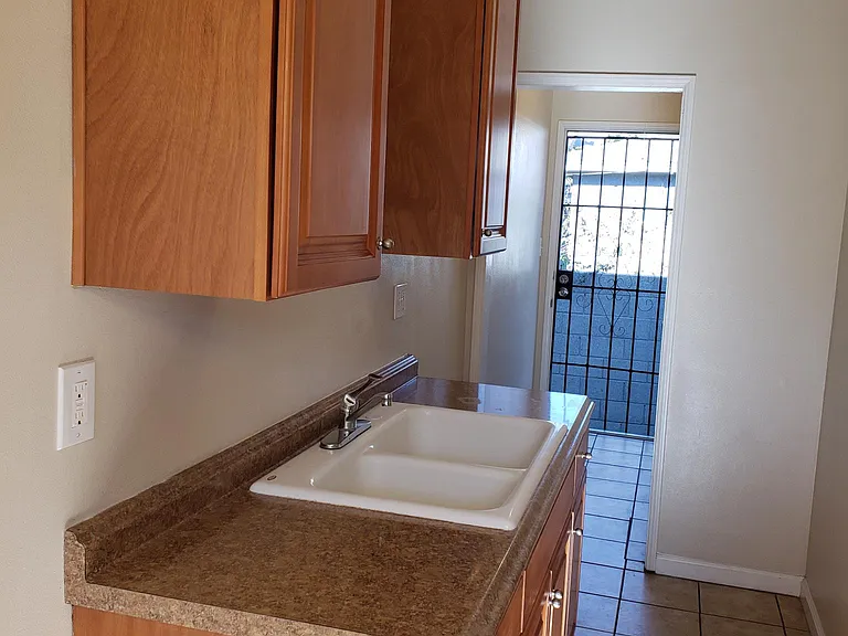 11251 S Mariposa Ave #11251 — Photo 9