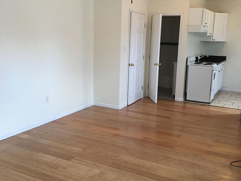 1st image of 2150 E Cumberland St #1R