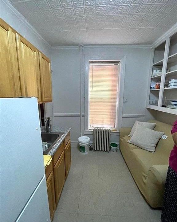 2nd image of 234 54th St