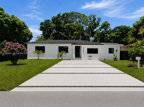 14324 Garden Dr, Miami, FL 33168