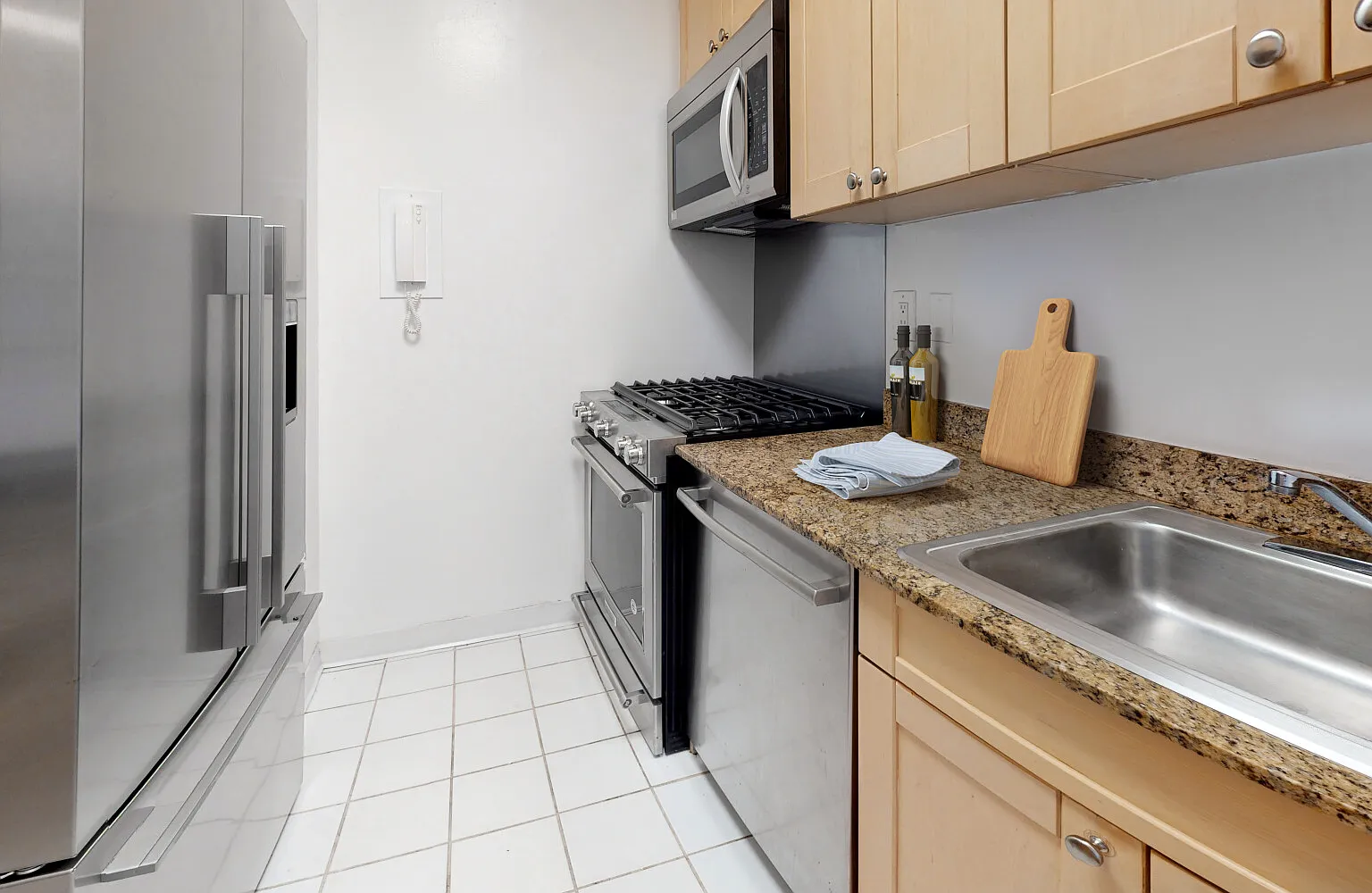 115 East 34th Street — Photo 3