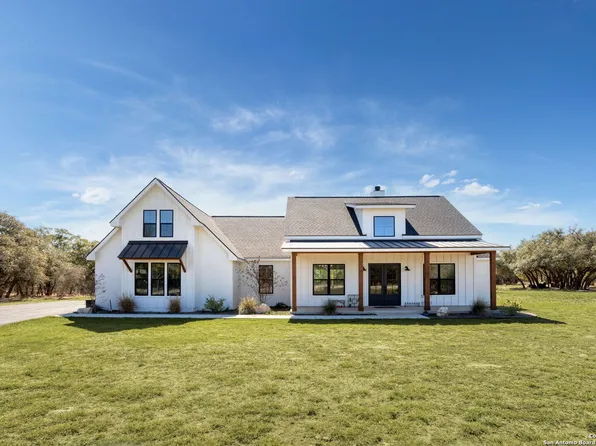 2152 Palomino, Bandera, TX 78003