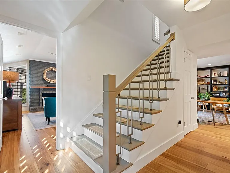1760 Alabama Dr — Photo 24