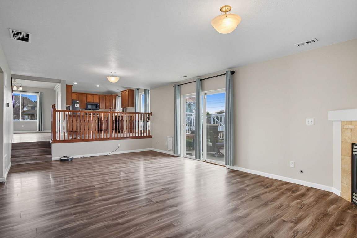 next background image