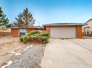 615 Nicklaus Dr SE, Rio Rancho, NM 87124
