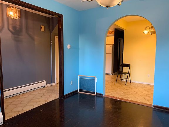 4th image of 69 Regan Ave