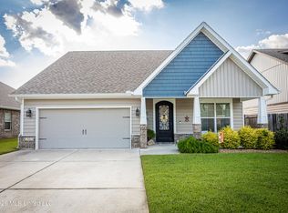 111 Westwind Ct, Ocean Springs, MS 39564