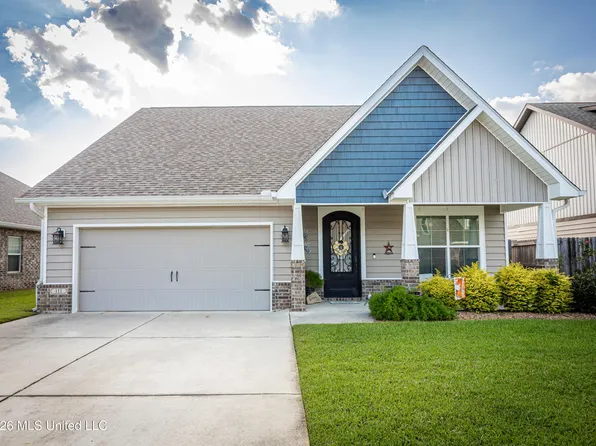 111 Westwind Ct, Ocean Springs, MS 39564