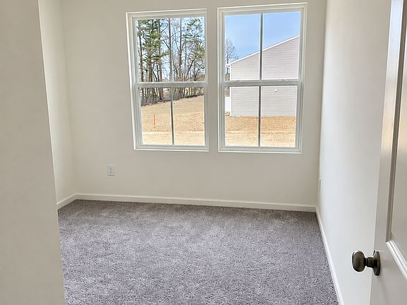 4th image of 702 Richard Rd #702