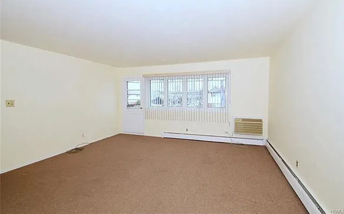 3 bed, 1200 sqft, $3,200 — Photo 4