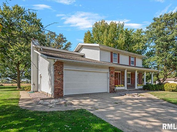 3rd image of 41 Wind Cave Dr