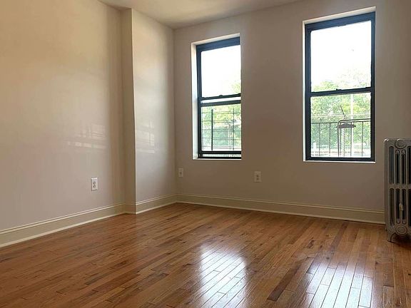 4th image of 3521 Dekalb Ave APT B32